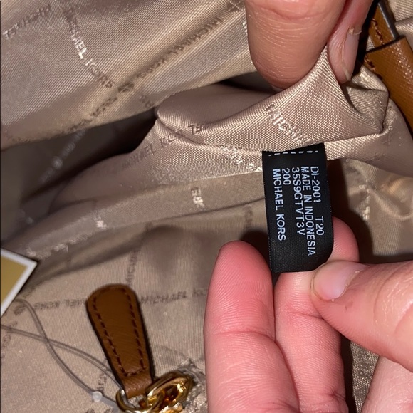 - 🌺NWT Michael Kors Drawstring Tote Bag - Picture 6 of 6